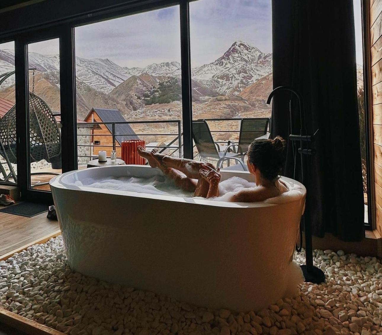 Kazbegi Story Villa Екстериор снимка