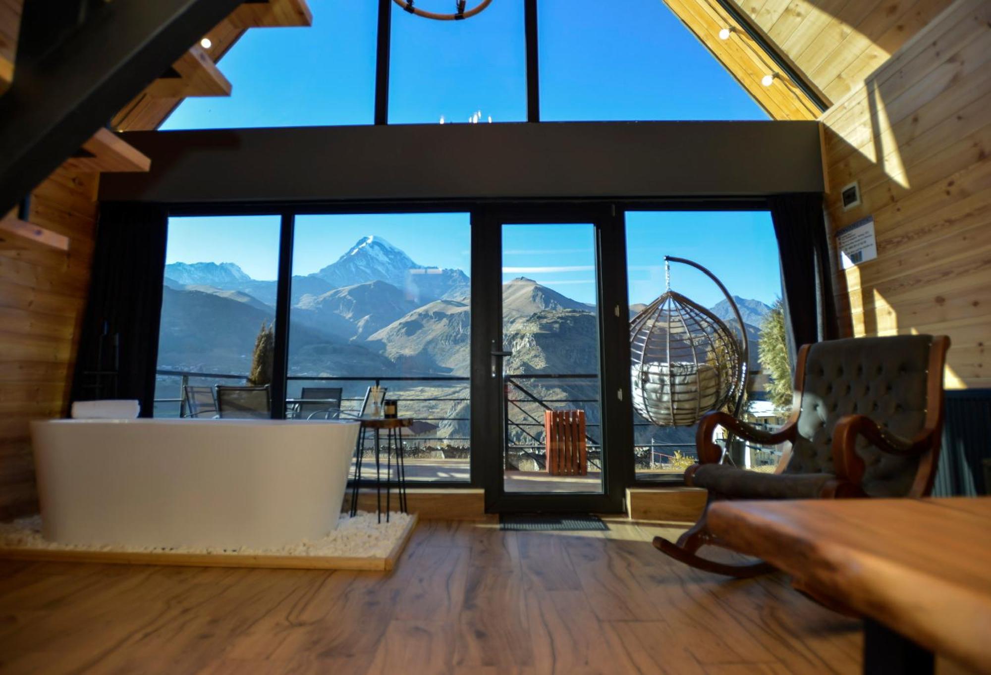 Kazbegi Story Villa Екстериор снимка