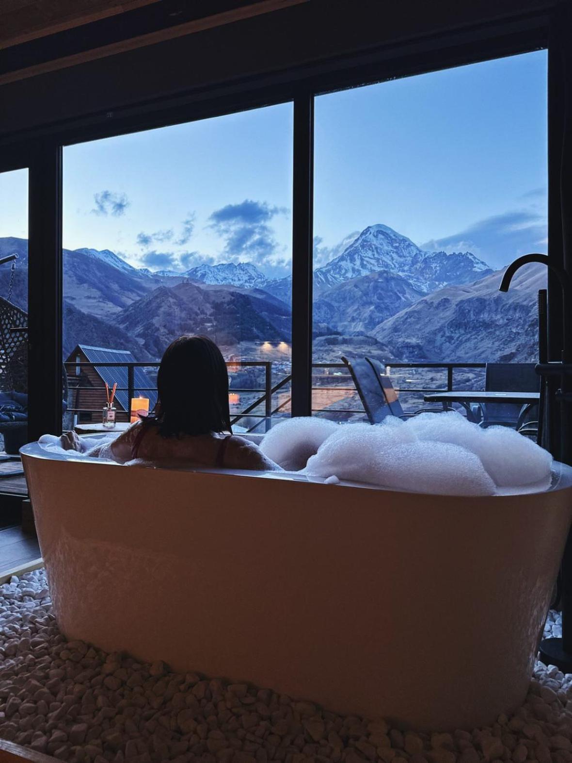 Kazbegi Story Villa Екстериор снимка