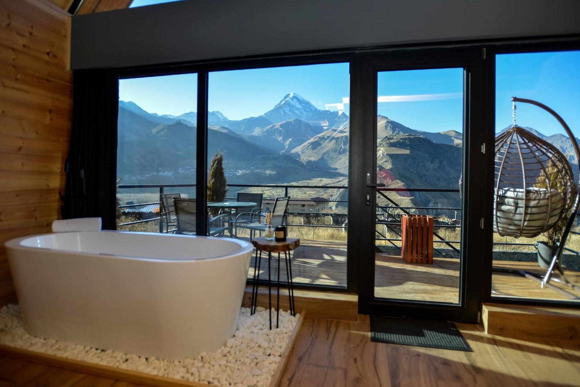 Kazbegi Story Villa Екстериор снимка